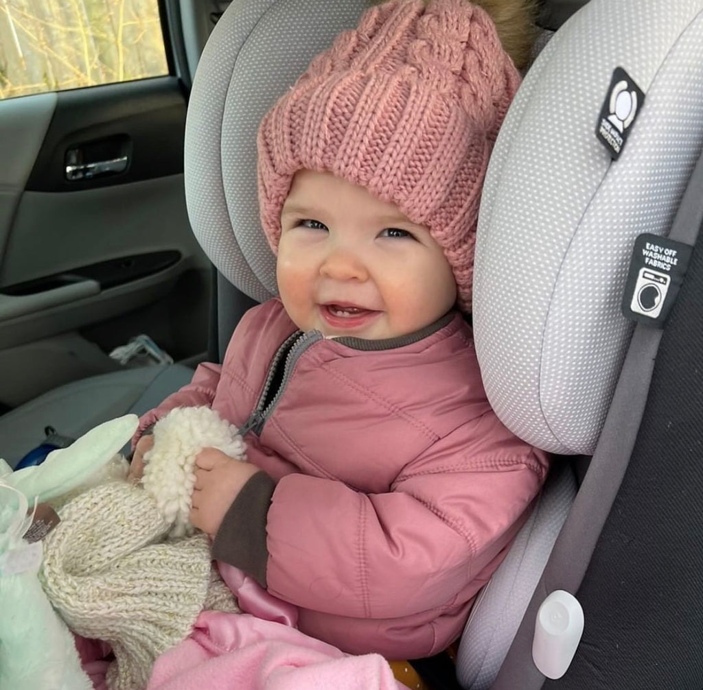 How We Check Car Seat Fit in the Airplane Before Booking a Flight ✈️ 💺