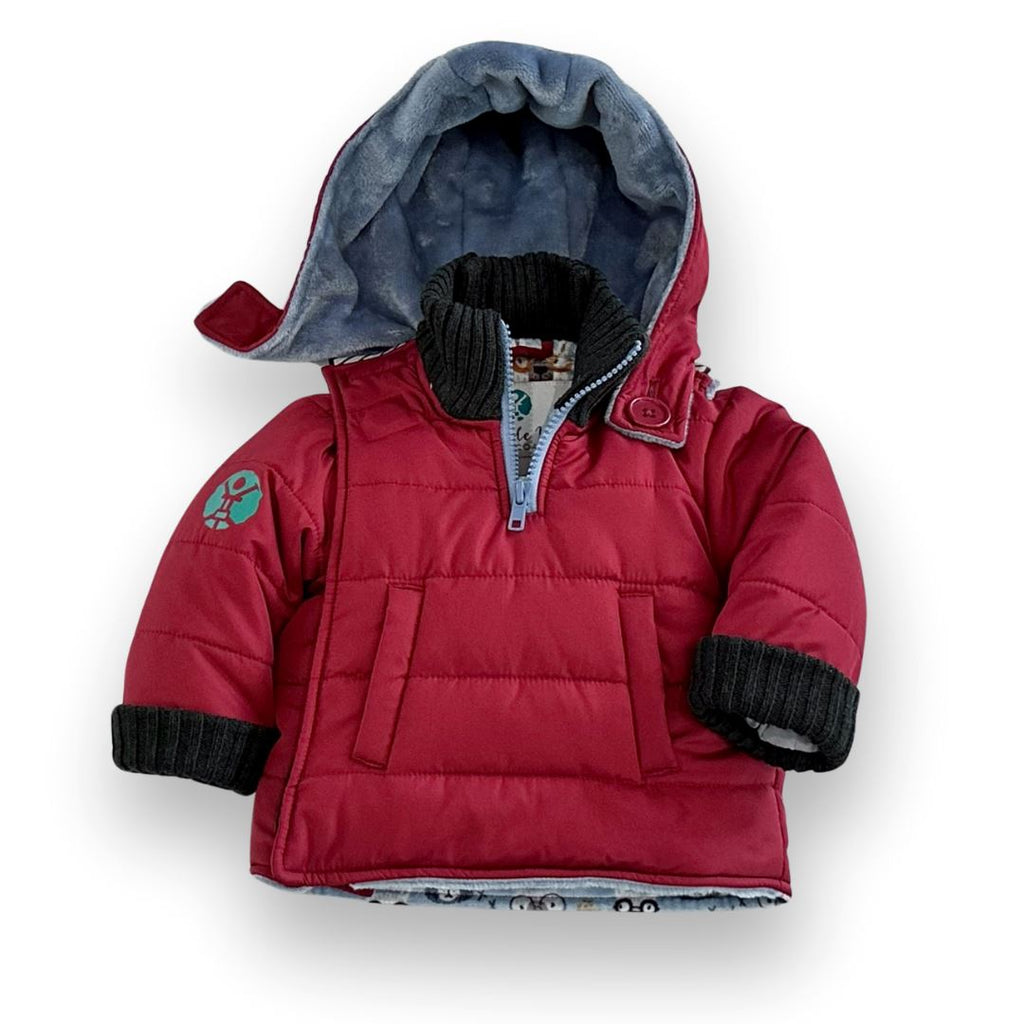 Alpacacoat/Red
Red hooded car seat coat with charcoal grey cuffs is displayed on a white background.  The hood has a light blue sherpa interior. 